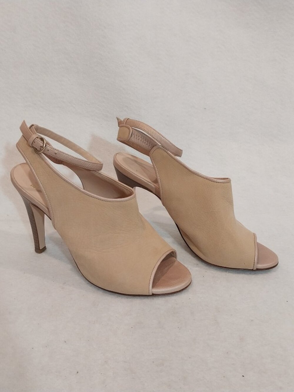 Bally Designer Heels US 4.5 EU 35 Beige Nobuck Leather Ankle Strap Open Toe Shoe